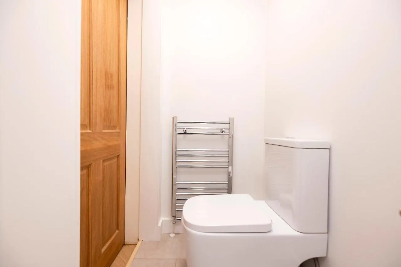 Joivy Attractive Flat Near Haymarket Station Apartment Edinburgh