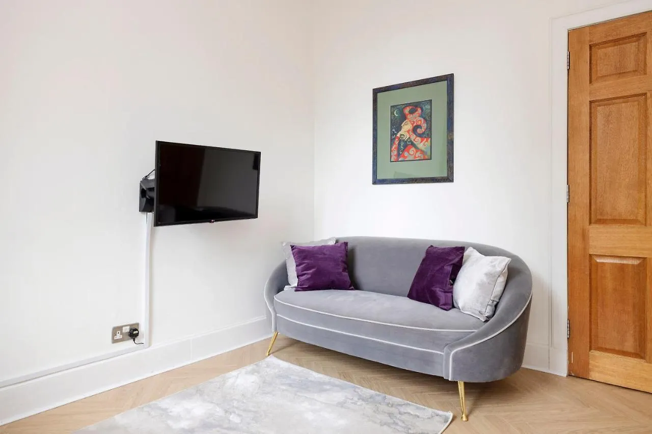 Joivy Attractive Flat Near Haymarket Station Apartment Edinburgh