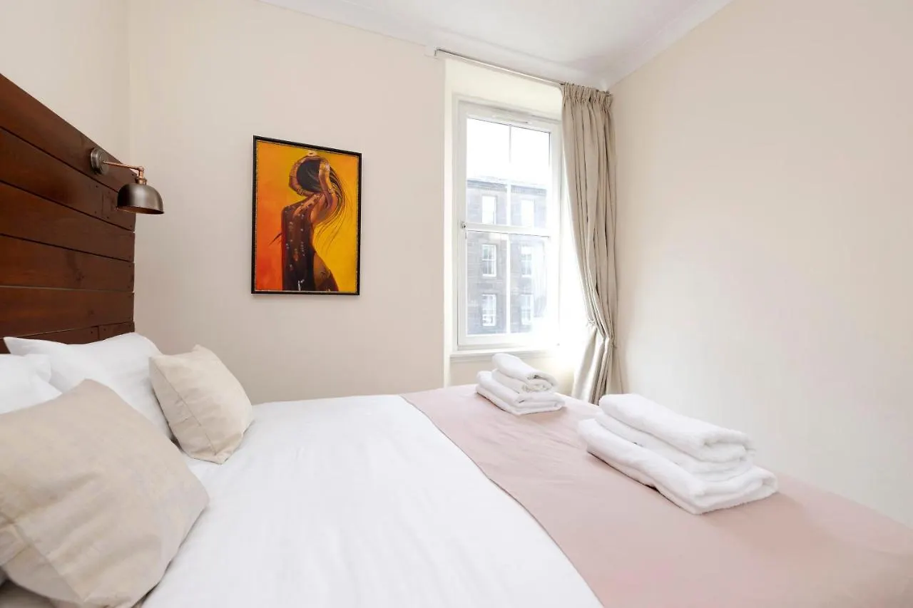 Joivy Attractive Flat Near Haymarket Station Apartment Edinburgh 0*,  United Kingdom