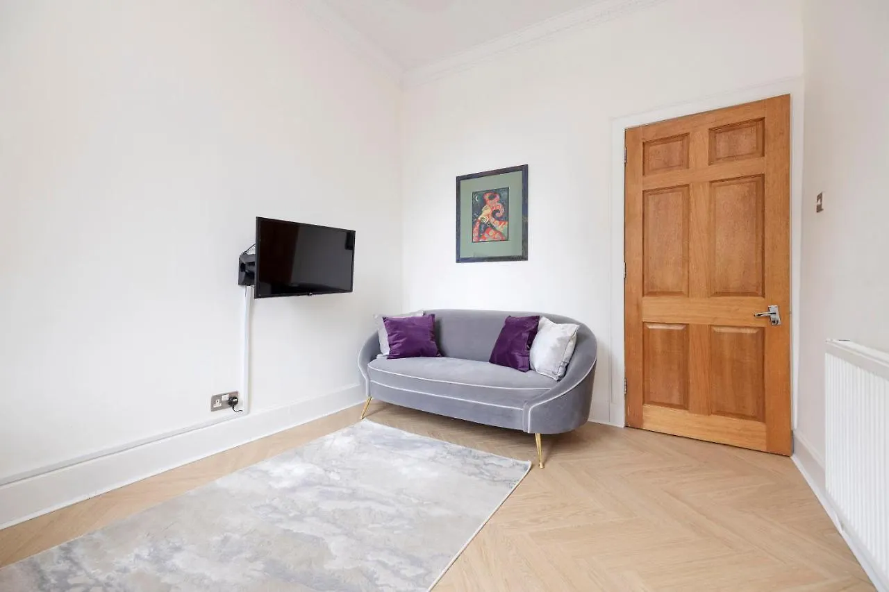 Joivy Attractive Flat Near Haymarket Station Apartment Edinburgh 0*,