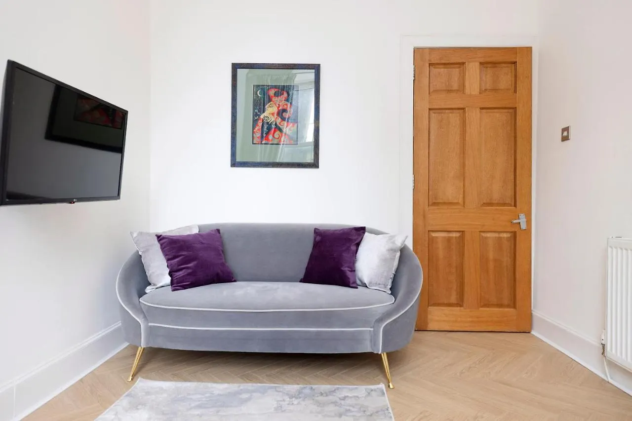 Joivy Attractive Flat Near Haymarket Station Apartment Edinburgh