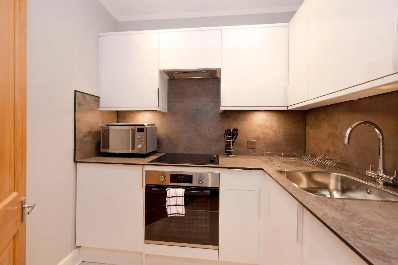 Joivy Attractive Flat Near Haymarket Station Apartment Edinburgh United Kingdom